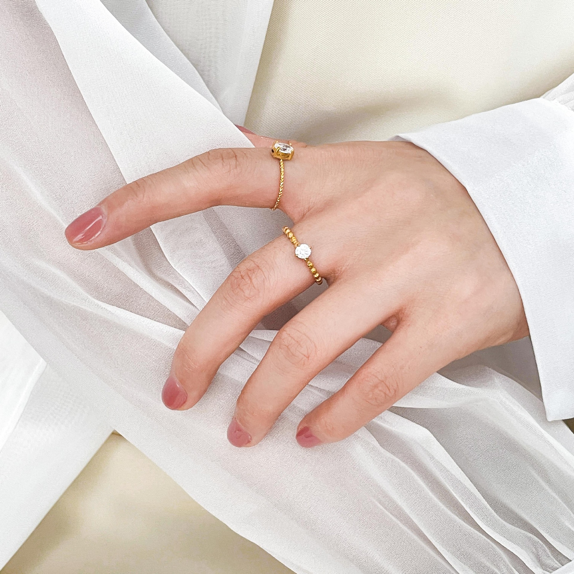 Solid Color Pattern Women's Gender Simple Style Solid Color Titanium Steel Inlay Zircon Rings
