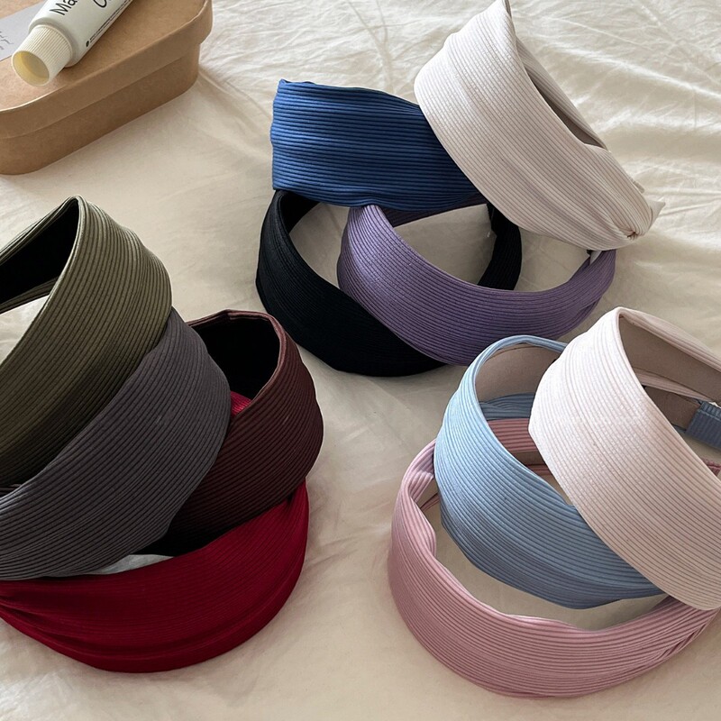 Spring and Summer Solid Color Wide-Brimmed Headband, Extra Wide and High-Top Headband, Retro High-End Style Hair Clip Headband Spring and Summer Solid Color Wide-Brimmed Headband, Extra Wide and High-Top Headband, Retro High-End Style Hair Clip Headband