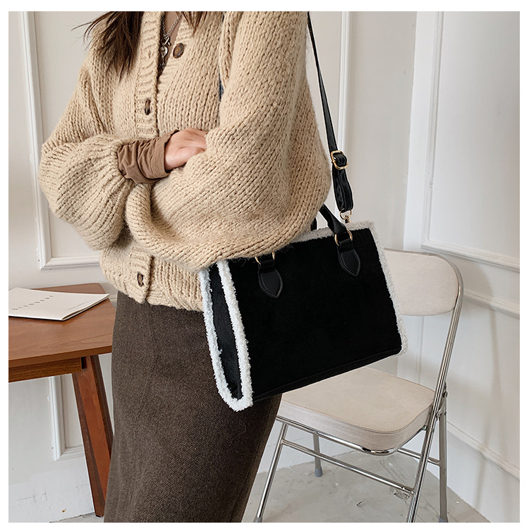 Casual Plush Large Bag Large Capacity Bag for Women 2021 New Western Style Shoulder Bag Autumn and Winter Textured Tote Bagpicture8