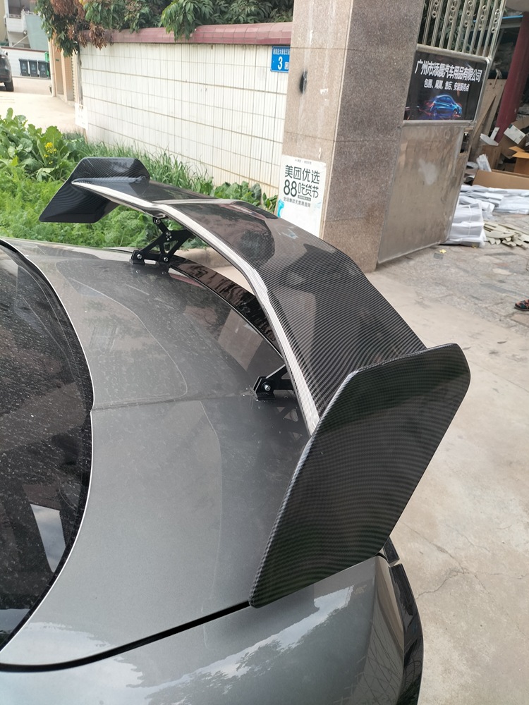 General Motors Punch-Free Large Tail Sedan GT Carbon Fiber High-Foot Spoiler Fixed Wind Tail