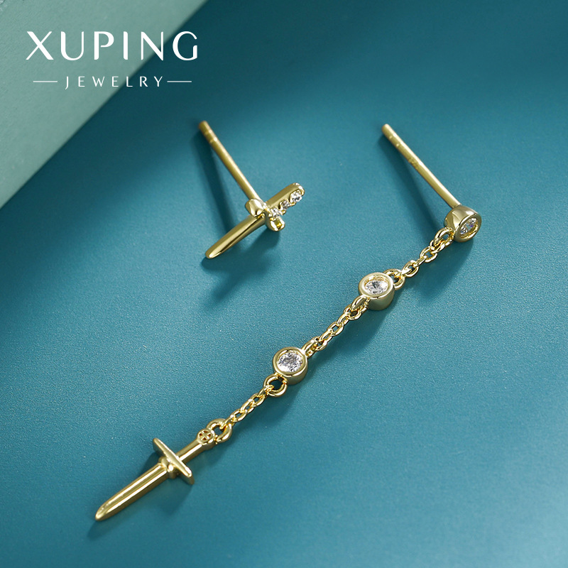 Xuping joyería aleación simple daga Cruz pendientes estilo coreano estilo frío s925 pendientes de aguja de plata joyería al por mayor femenina