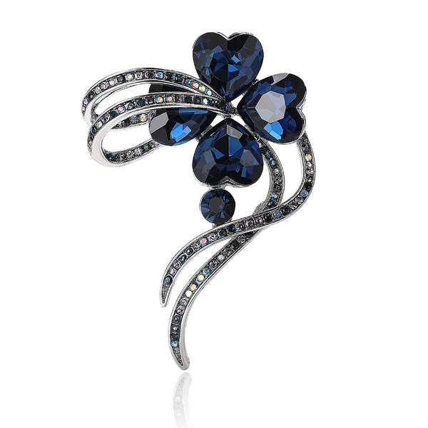 Elegant universal sophisticated brooch