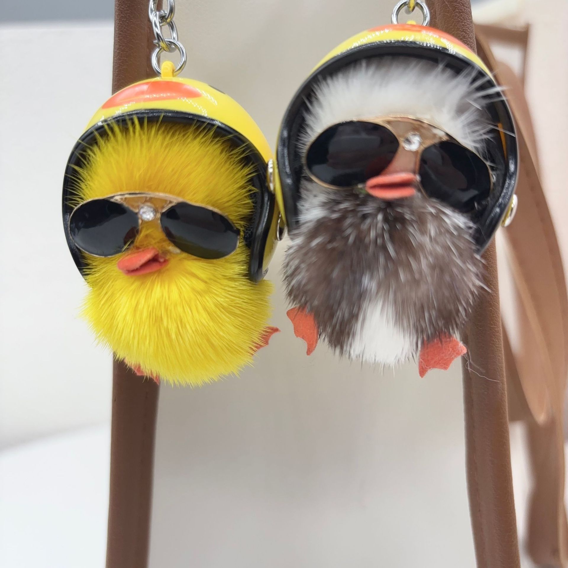 Mini piel de visón, pequeño pato amarillo, llavero de coche, colgante lindo, muñeca, regalo de mochila escolar para estudiantes