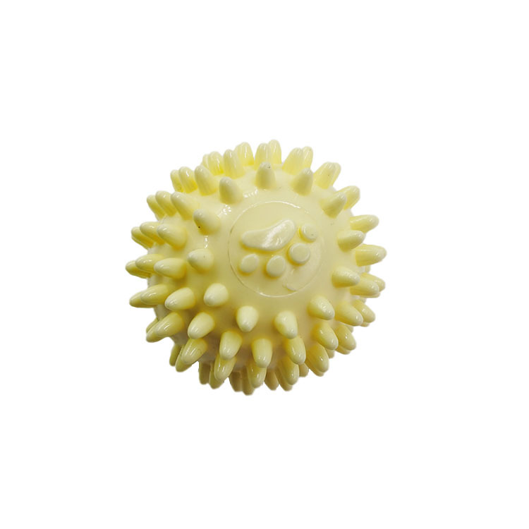 Nuevo juguete para perros TPR mascota molar juguete interactivo Limpieza de dientes saludables huellas resistentes a mordeduras Bola de espina en stock al por mayor