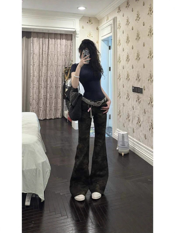 アメリカンホットガールローウエスト迷彩マイクロフレアジーンズ女性用秋の新しいレトロスリムドレープノンフィットフレアパンツ|undefined