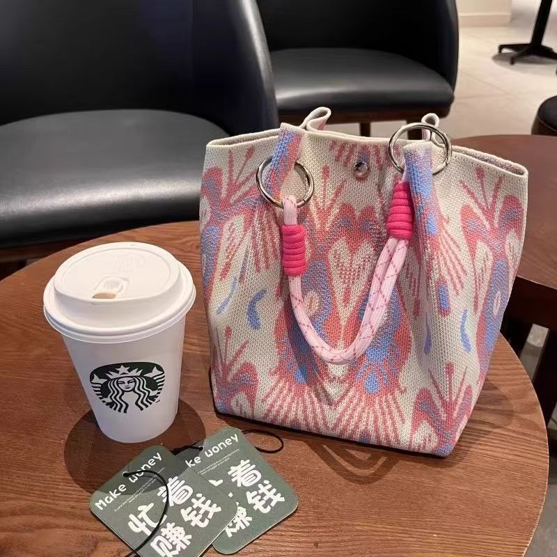 Bolsa de punto bolsas de dibujos animados para mujeres lindas bolsas de regalo de mano bolsas de bocadillos prácticas versátiles bolsas de cubo baratas gran capacidad