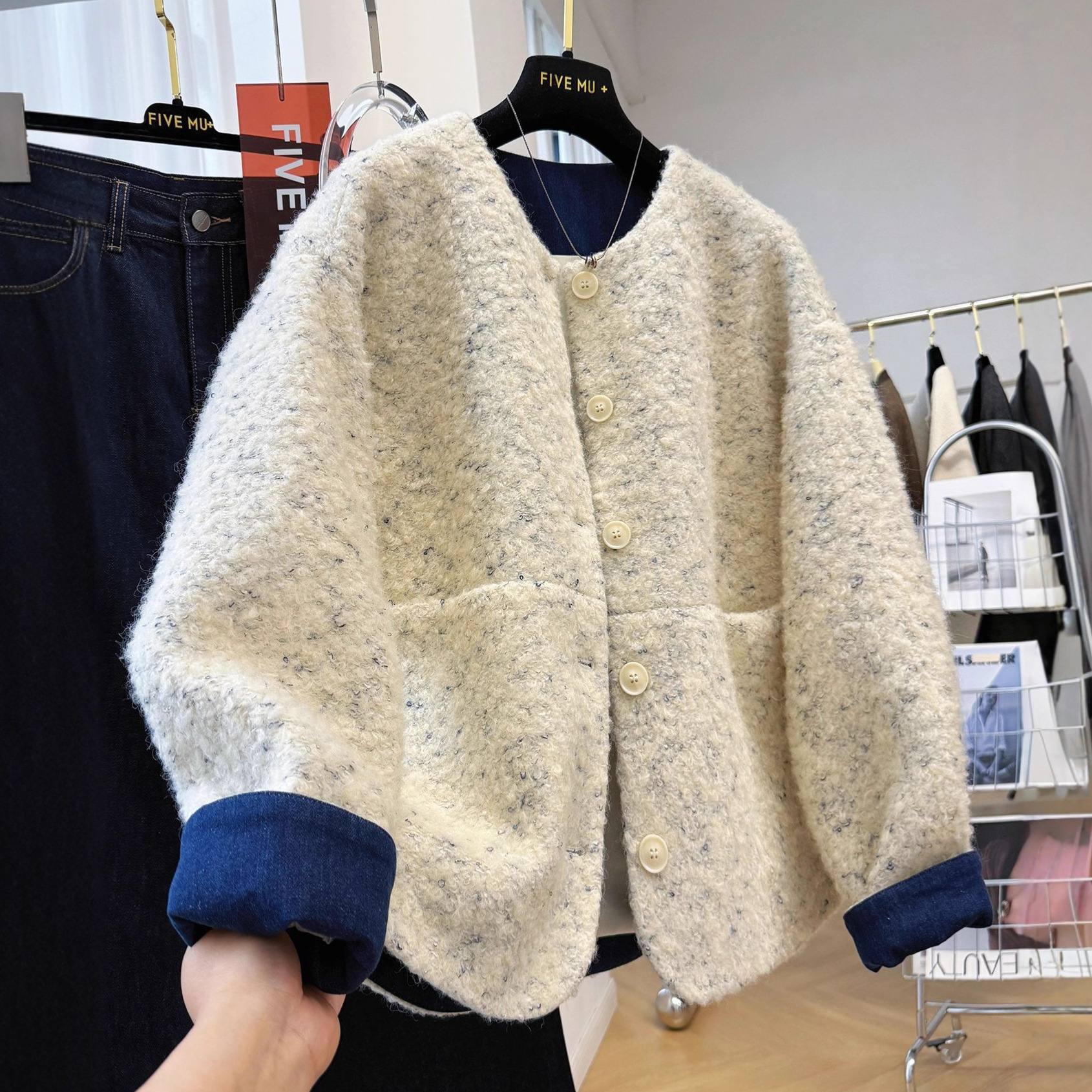 High-End New Korean Style Tweed Round Neck Fashionable Woolen Jacket Women's Autumn and Winter Loose Slimming Look Top A8110