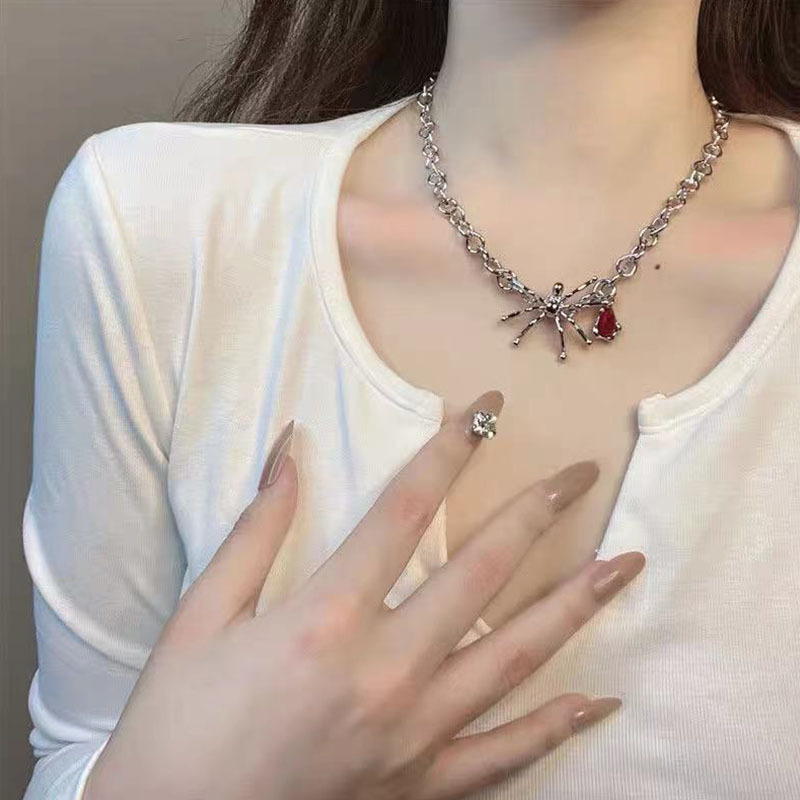 Brand necklace