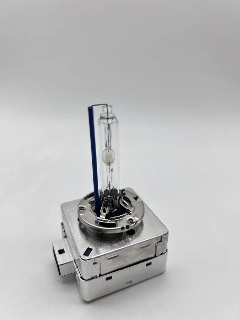 Cross-border e-commerce hot sale HID xenon lamp iron D2RD4RD2C iron bracket bulb