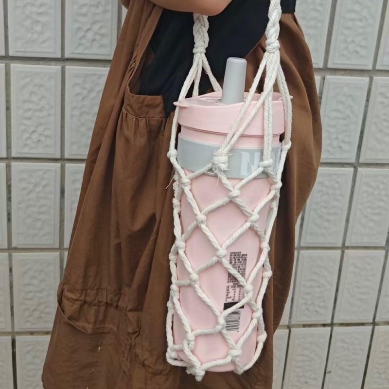 斜め掛けできるアイスカップセット、斜め掛けの高価値ウォーターカップ、ミルクティーカップ、女性用の万能手織り火傷防止バッグ|undefined