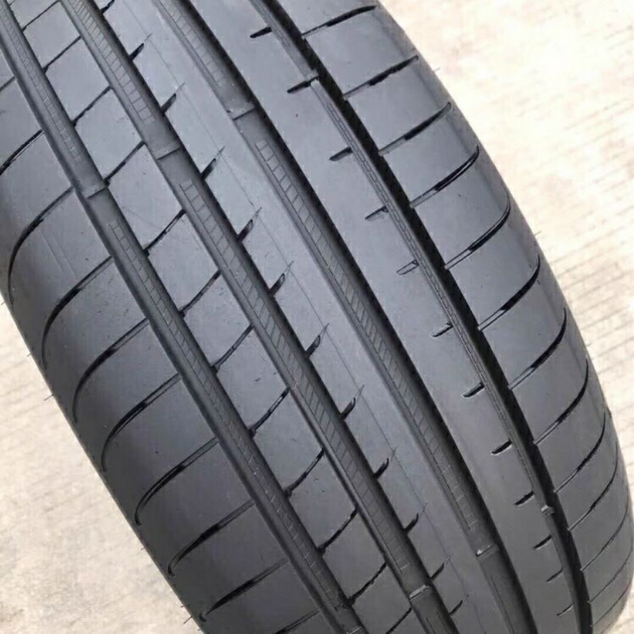 Goodyear explosion-proof tire 225/45R 18 255/40R18 Lingke 03 Xingrui BMW 3 Series Mercedes-Benz C- Class