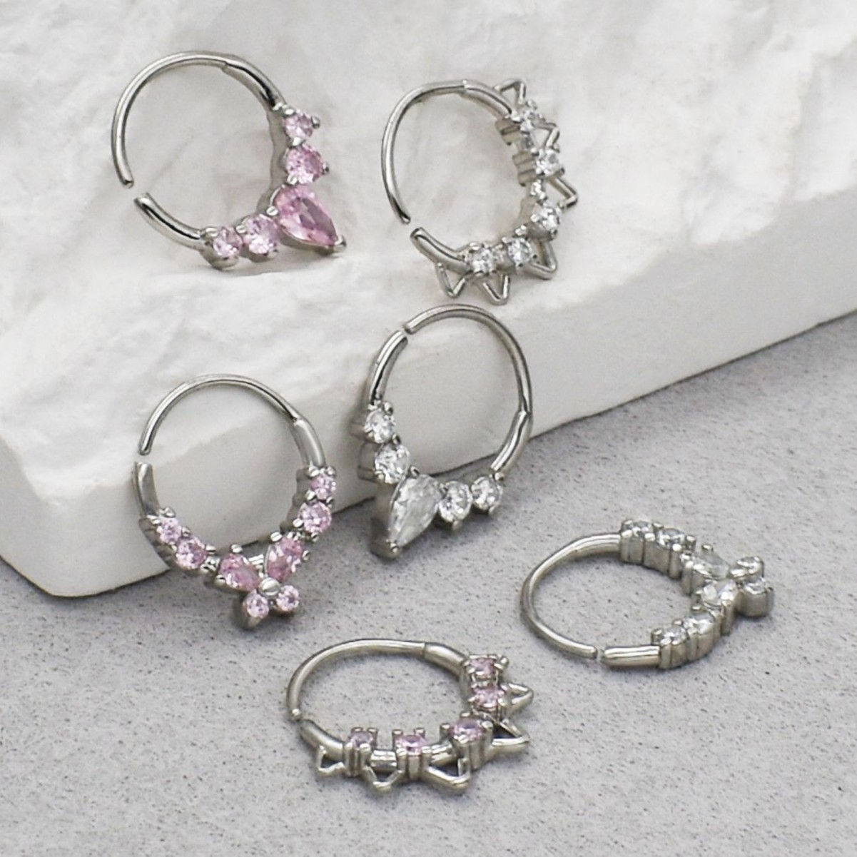 Piercing naso zircone fiocco e orecchie di gatto in rame gioiello_voghion.com