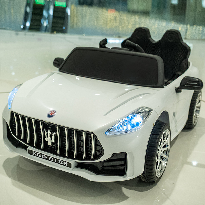 赤ちゃん電気自動車、四輪ベビーおもちゃの車、男性と女性が座ることができる、リモコンカー、充電式四輪駆動ベビーカー|undefined