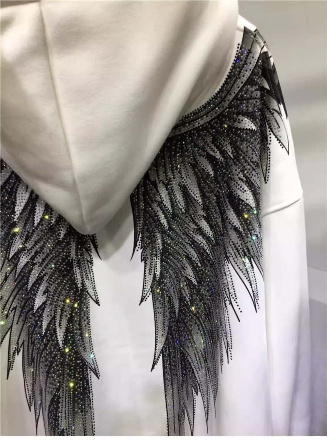 Women's Clothing Extra large size heavy industry diamond light luxury front and rear wings hooded long sleeved velvet jacket sweatshirt_voghion.com