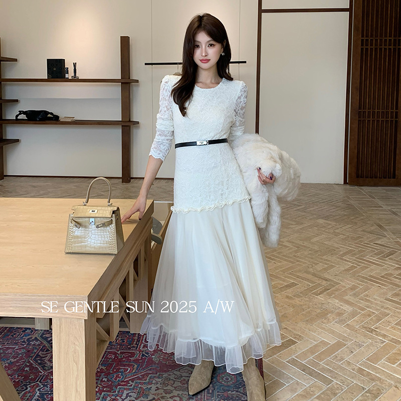 [Special Offer, No Returns or Exchanges] Xiu Xixi 2025 Winter Lace Patchwork Dress, Slimming High-Waisted Long Dress 88468