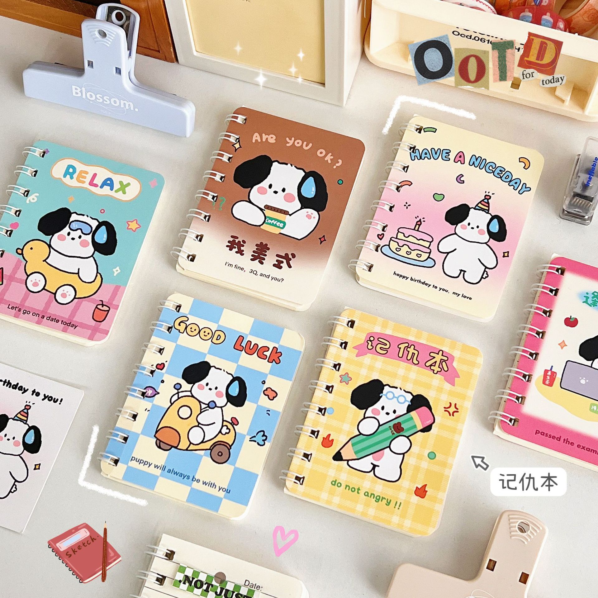 Cute Cartoon Portable Mini Flip Notepad display picture 3