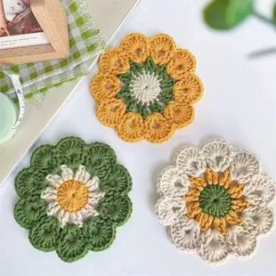 Creative Hand-Woven Placemats, Fresh and Simple Flower Woven Coasters, Insulation Mats, Home Tea Mats, Non-Slip