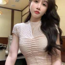 2026纯欲风短袖蕾丝T恤女夏季2024新款辣妹褶皱镂空气质修身显瘦