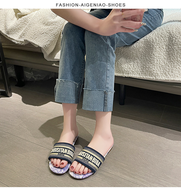 Internet Berühmte Hausschuhe Damen Sommer, Super Hot Im Jahr 2024, Neue Mode Für Den Außenbereich, Ins Trendy Beach Anti Slip One_voghion.com