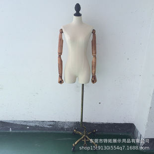 Ů����ģ��ľ����݆�������bչʾ������м���̨��ż�n�����ģ��