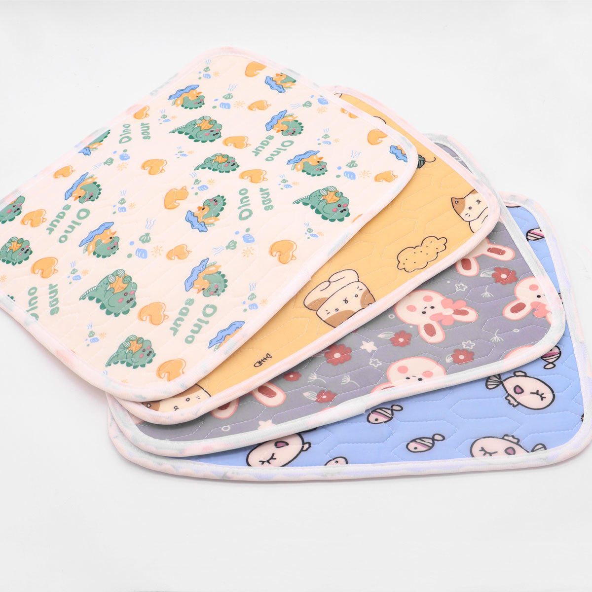 Almohadilla de hielo para mascotas Enfriamiento de verano Almohadilla de seda de hielo para dormir para perros Almohadilla para perros para morderse Almohadilla para gatos para dormir Primavera y verano