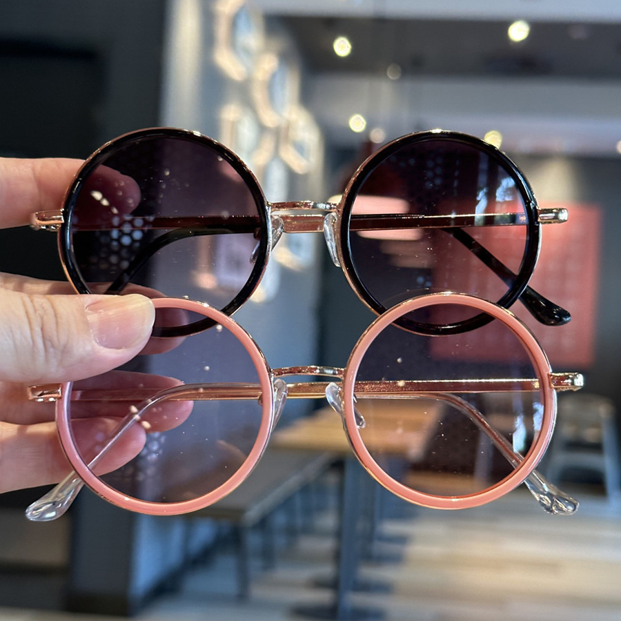 レトロな円枠子供サングラス男女宝写真凹形ファッションサングラス潮クール旅行日焼け止めサングラス