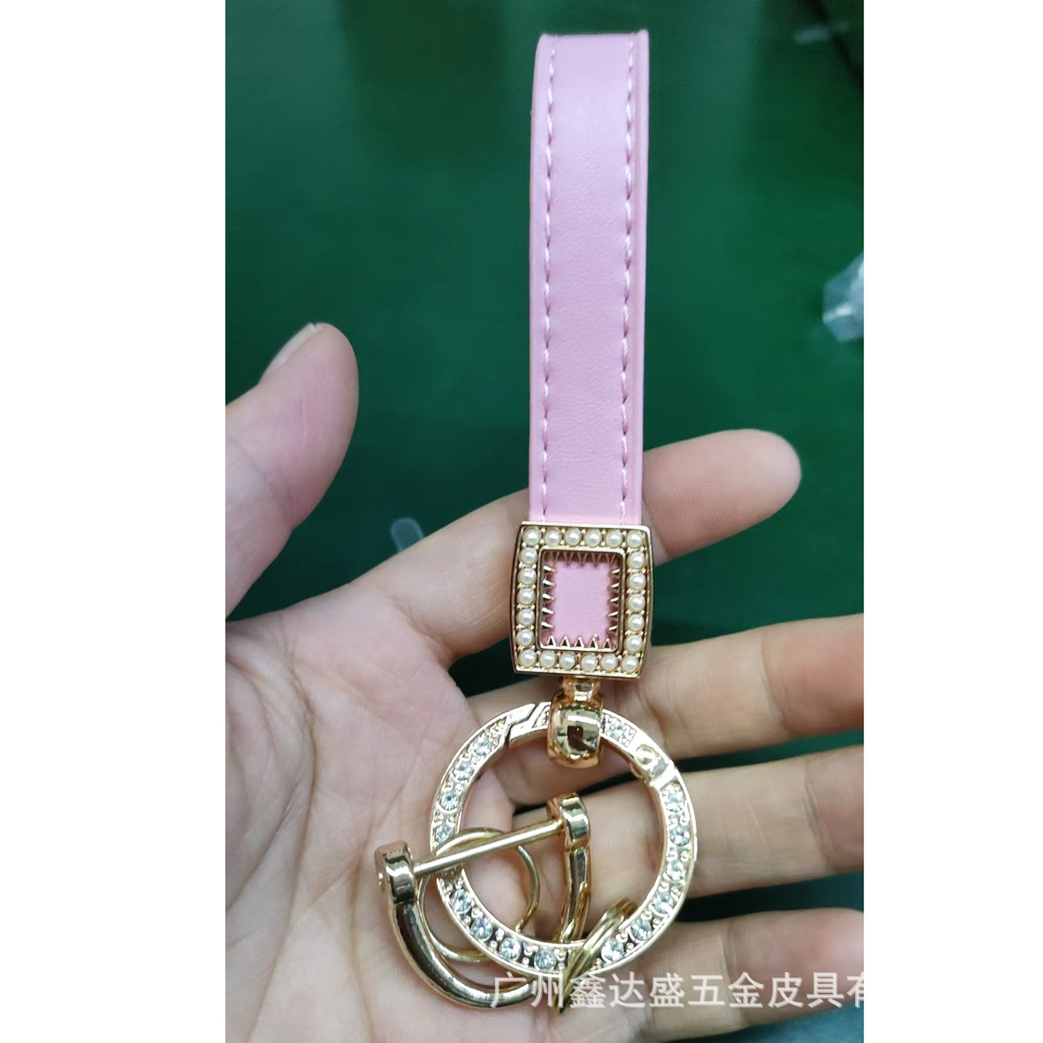 Nuevo anillo hebilla herradura hebilla brillante microfibra cuero coche llavero moda llavero cintura colgante regalo al por mayor