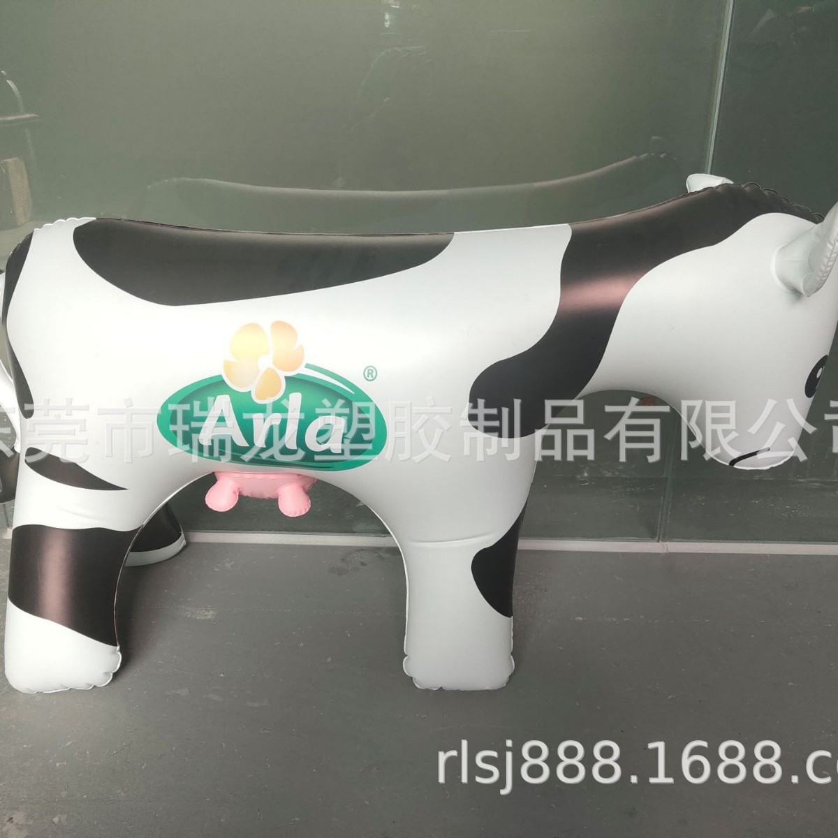 充气奶牛 pvc充气牛 羊 狗动物造型  广告 模型 厂家供应