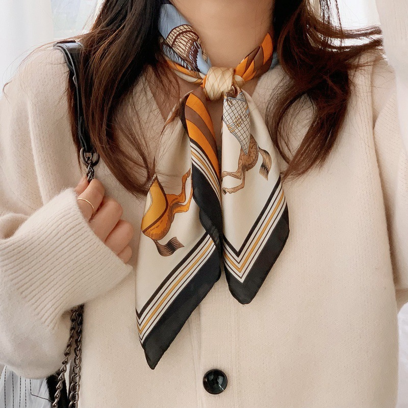 Versión coreana de todo fósforo primavera 2025 nueva moda 70 bufanda pequeña bufanda cuadrada mujer a juego camisa pequeña bufanda bufanda al por mayor