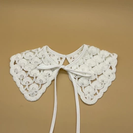 花边;布贴;领结/领花