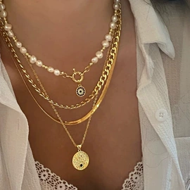 项链;戒指;耳环