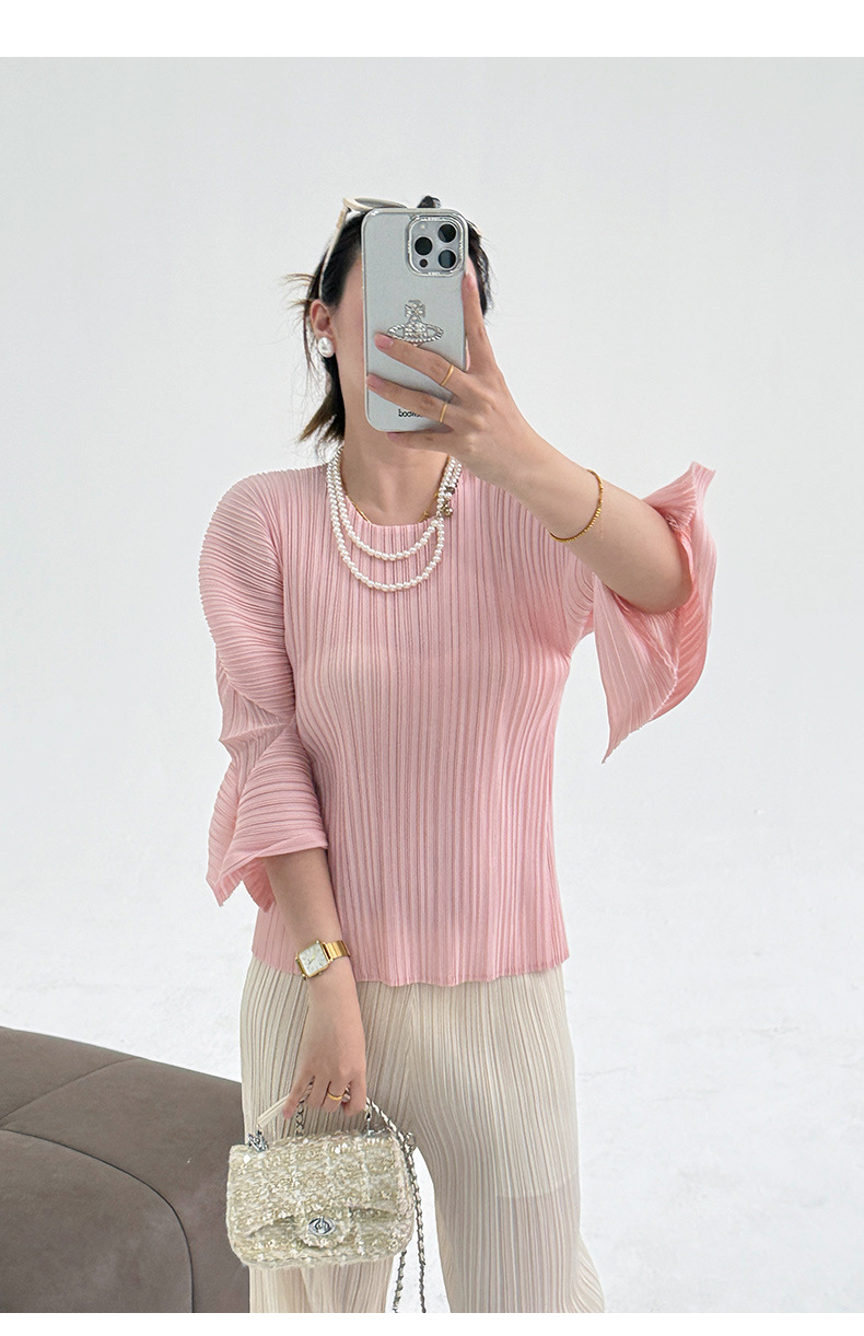 Áo phông nữ cổ tròn ôm dáng dễ phối — Màu đen chi tiết 1