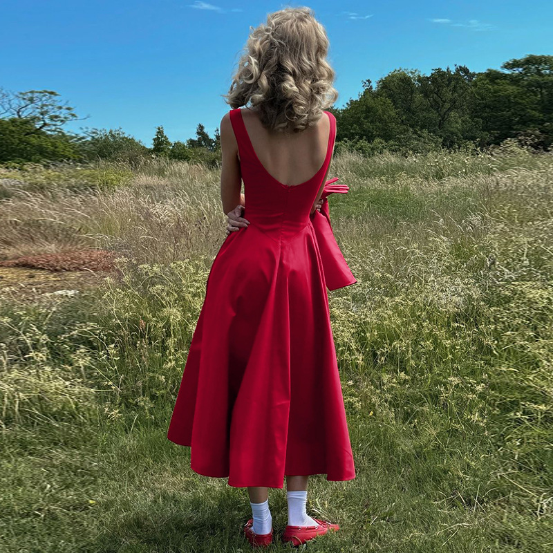 Sleeveless Sleeve Type Wholesale Women's Streetwear Backless Solid Color Holiday Travel Round Neck Sleeveless Sheath Dress