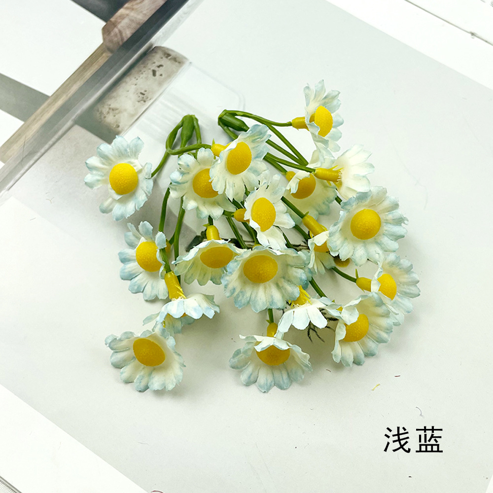 하늘색