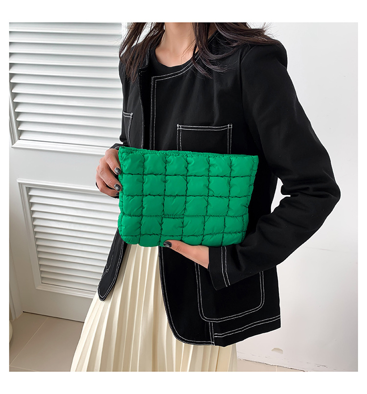 175g Weight Synthetic Leather Lining Material Magnetic Buckle Closure Type / Strap Type Clutch Bag Bags Type Holiday, Travel Occasion Cotton Material Lattice, Solid Color Pattern All Seasons Season Women's Gender Basic, Classic Style Style Medium Size Basic Classic Style Lattice Solid Color Cotton Makeup Bags 3