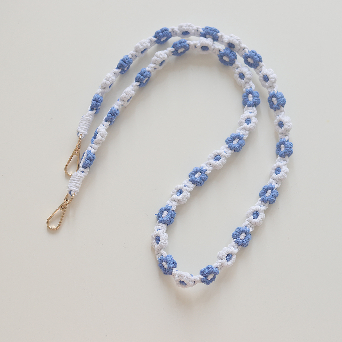 헤이즈 블루와 화이트 2가지 색상