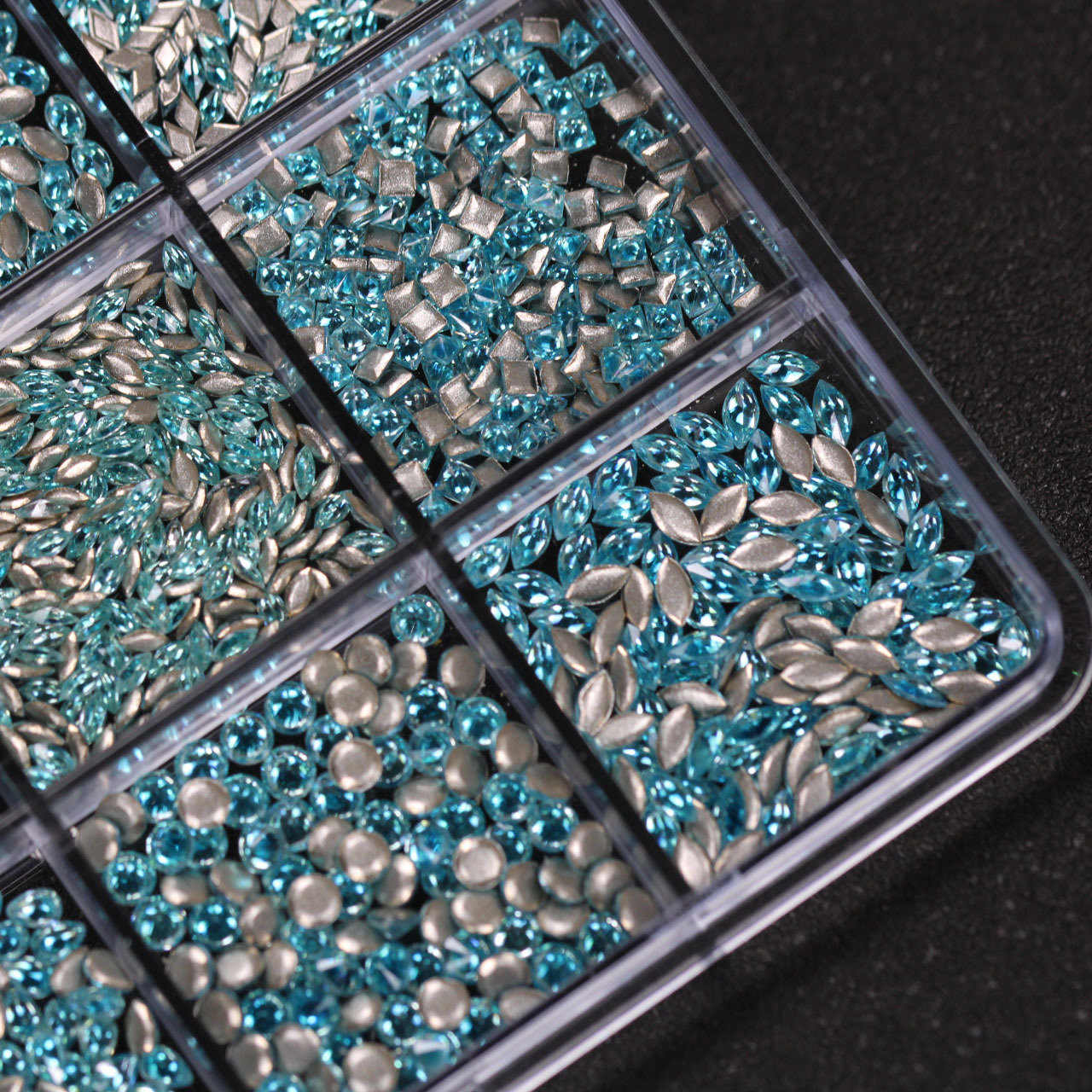 【Approximately 1900 Pieces】Lake Blue Mini Flat-Back Zircon Nail Rhinestones, Popular Nail Art Decorations