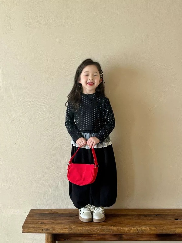 现货2025秋季新款女童波点可爱打底衫蕾丝花边灯笼阔腿裤两件套|undefined
