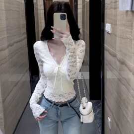 【原版蕾丝】法式纯欲风白色v领蕾丝打底衫女秋季系带高级感