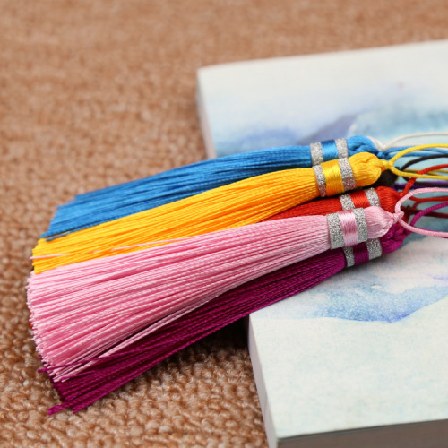 Chinese knot tassel earring 9cm cloud tassel bookmark comb polyester vertical small tassel wholesale