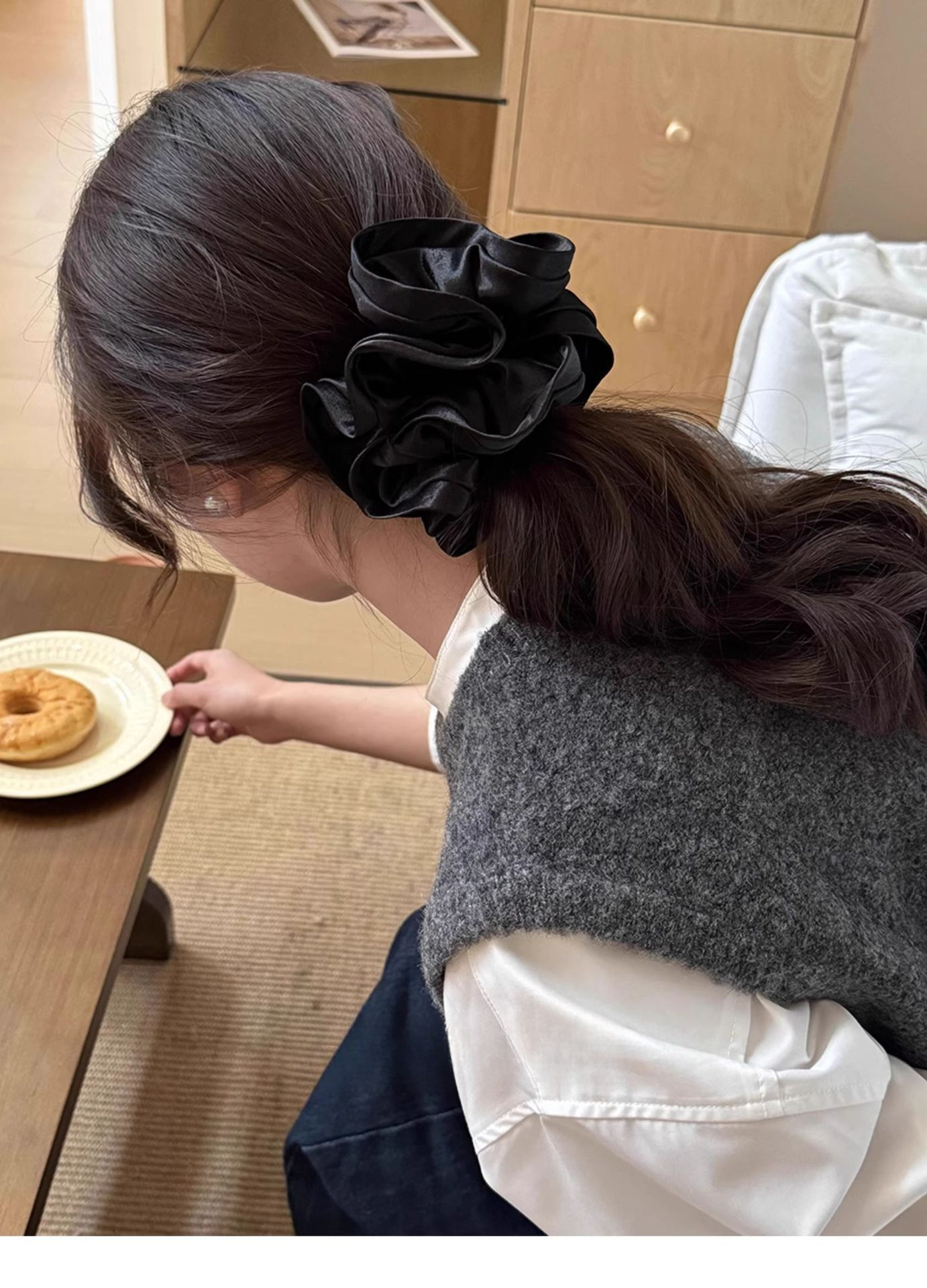 Korean Style Cyber Celebrity Pearlescent Satin Ruffled Large Intestine Hair Ring High-grade Tie Rope Women's Elegant Horseshoe Hair Rope Tie Head Flower