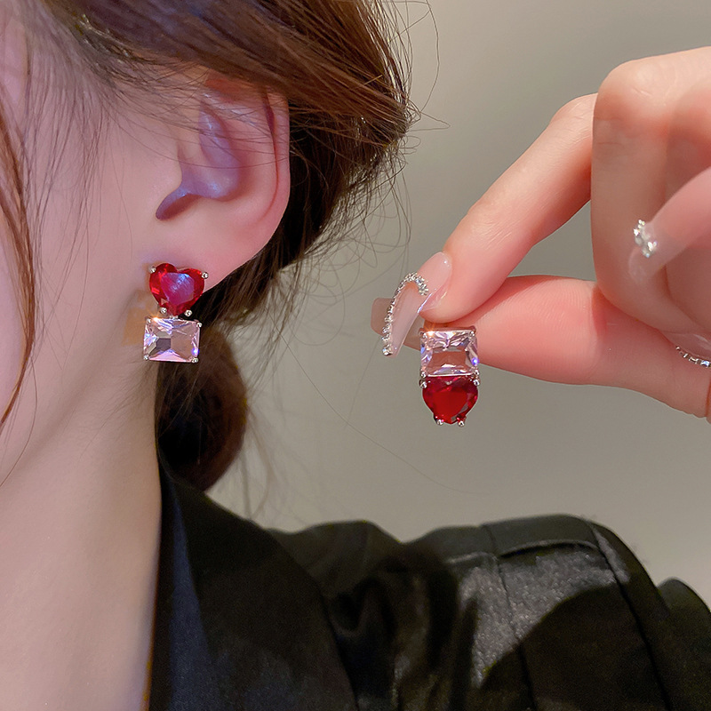Fashion cute rhinestone square heart copper earrings female
