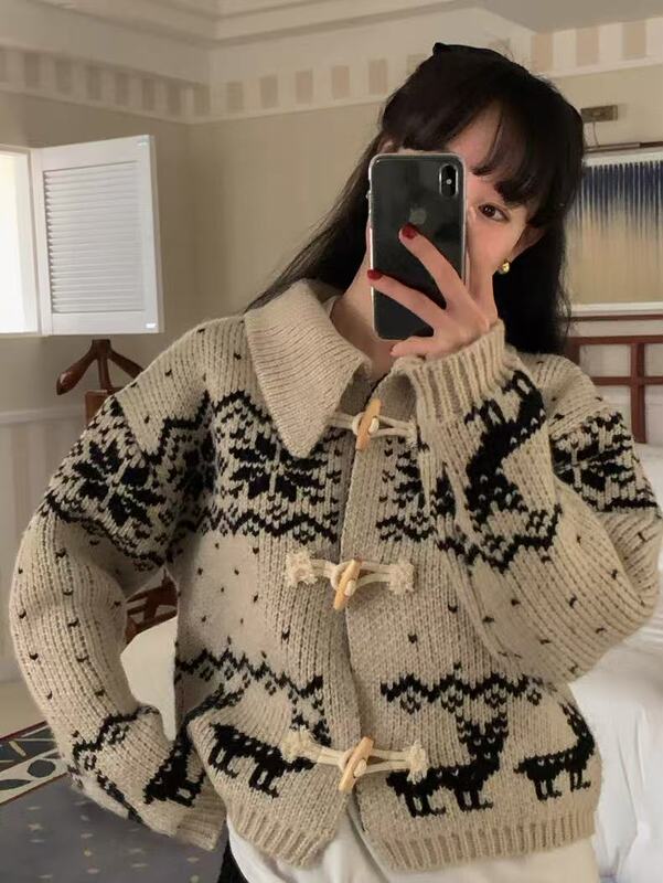 欧美跨境2025秋季女式针织衫文艺复古北欧风牛角扣雪花毛衣女外套|undefined