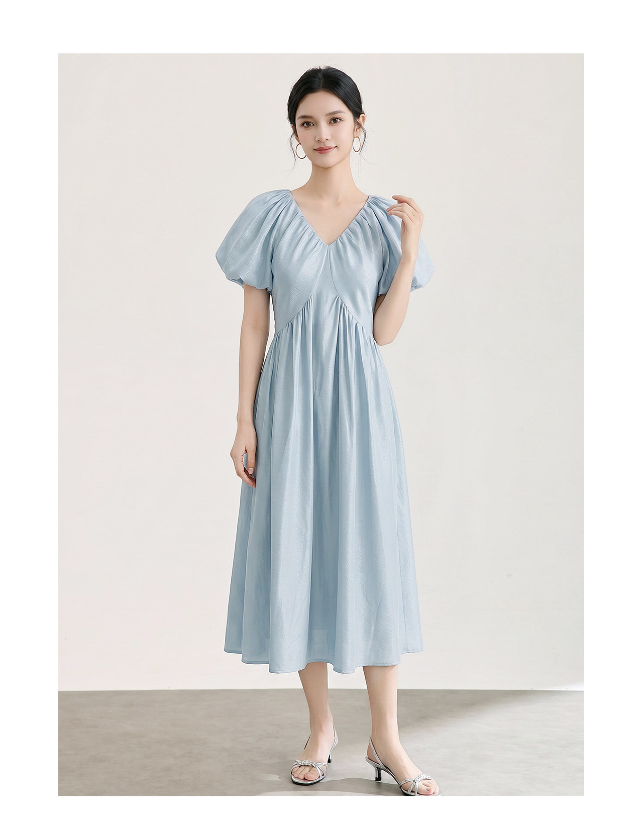 Đầm suông midi tay bồng cổ V xếp ly cho nữ — màu xanh navy chi tiết 12