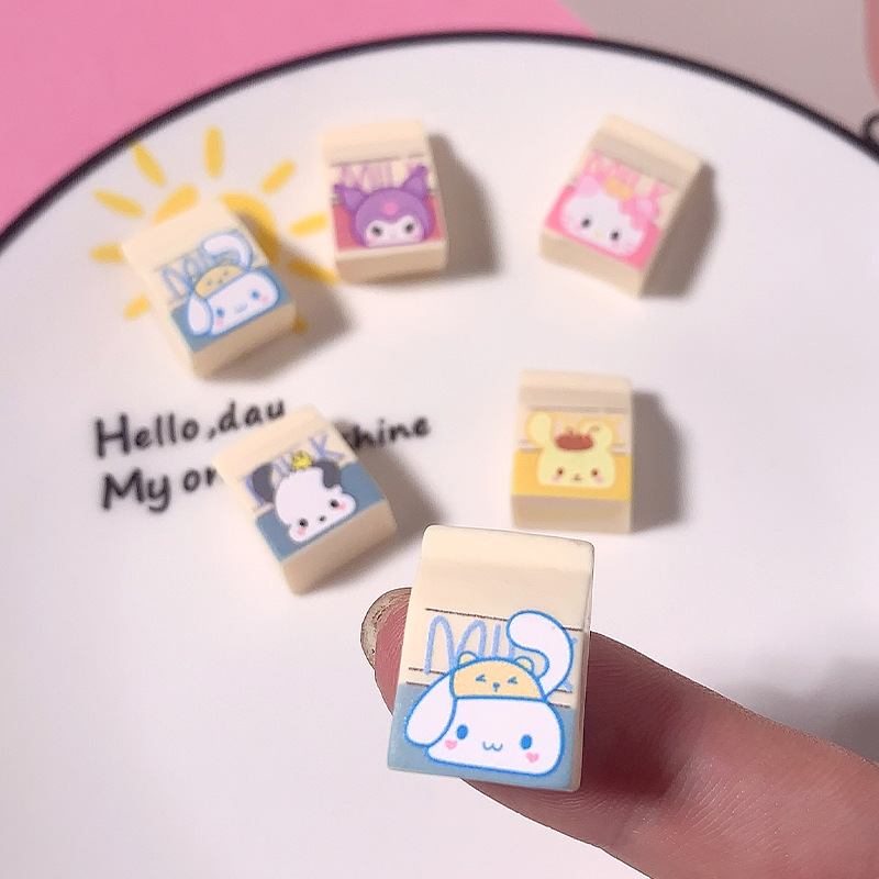 Nuevos dibujos animados Sanrio adorable caja de leche de animales accesorios de resina DIY crema pegamento tocado accesorios de botones de zapatos