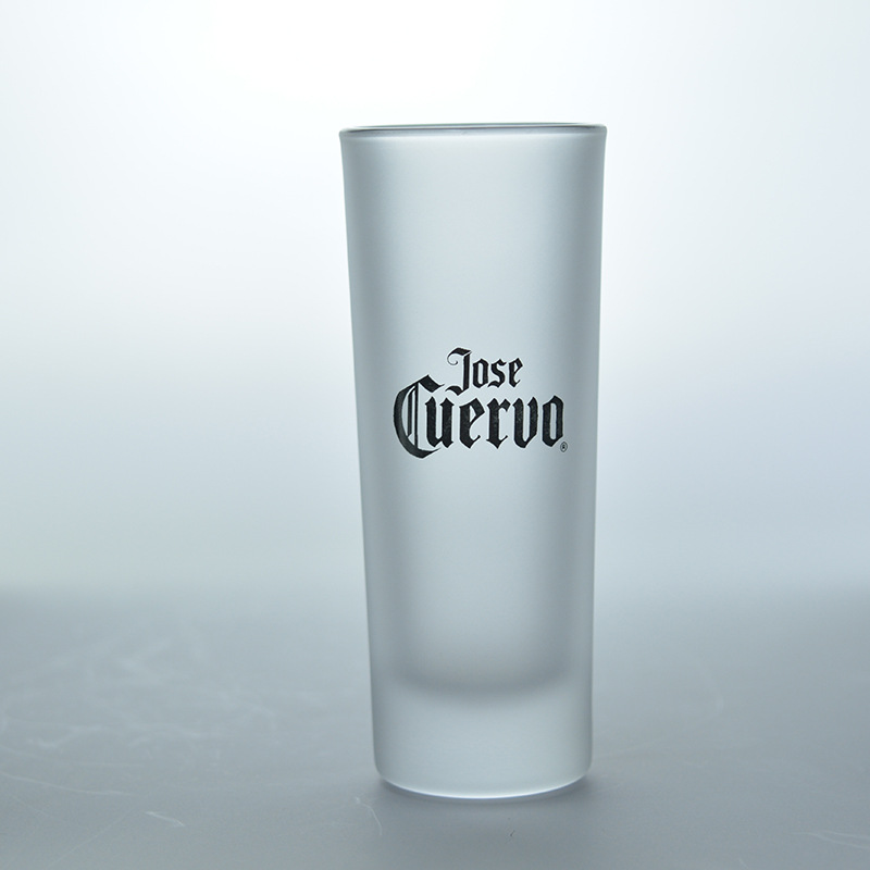 Cross-Border Nuevo esmerilado copa de vino esmerilado titular de la pluma espíritus vidrio recto pequeño logotipo de la taza de vino al por mayor