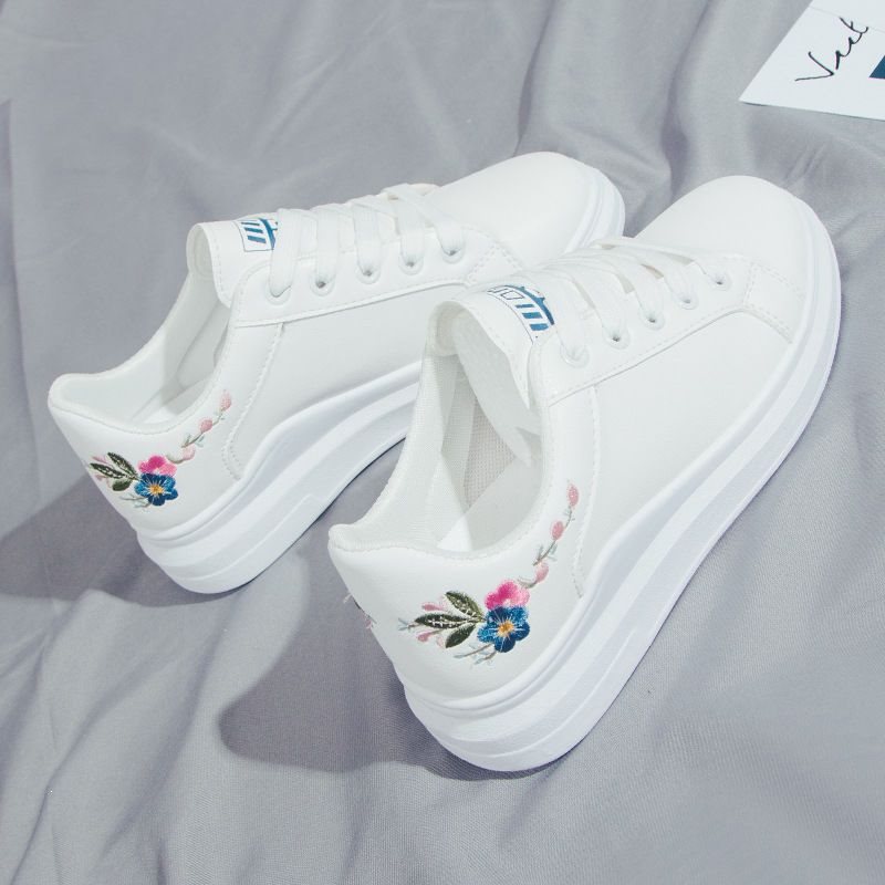 Zapatos de corrida de red de mujer primavera y otoño de mujer 2023 nuevo estilo universal estudiantes coreanos zapatos de skate de mujer zapatos blancos transpirables