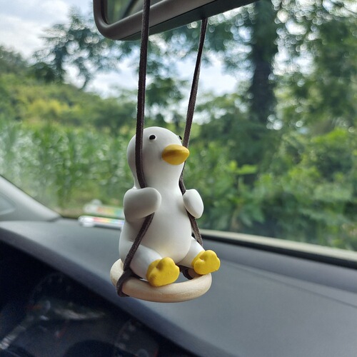 Internet celebrity car pendant swing duck car pendant gypsum aromatherapy duck pendant car rearview mirror decoration