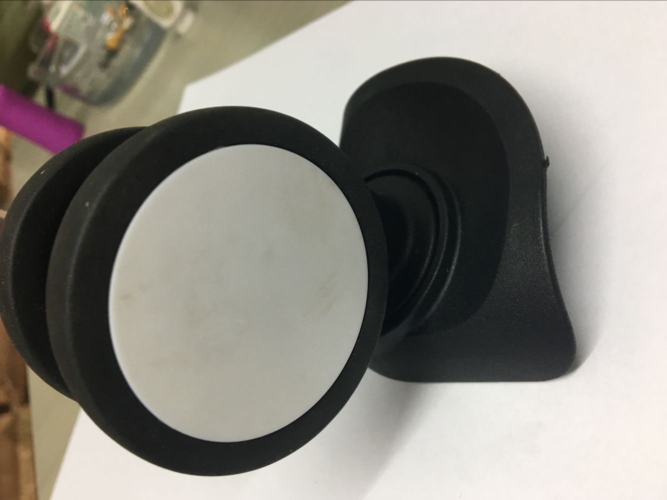 箱包轮 热塑性弹性体TPE 箱包轮料，耐磨、弹性好
