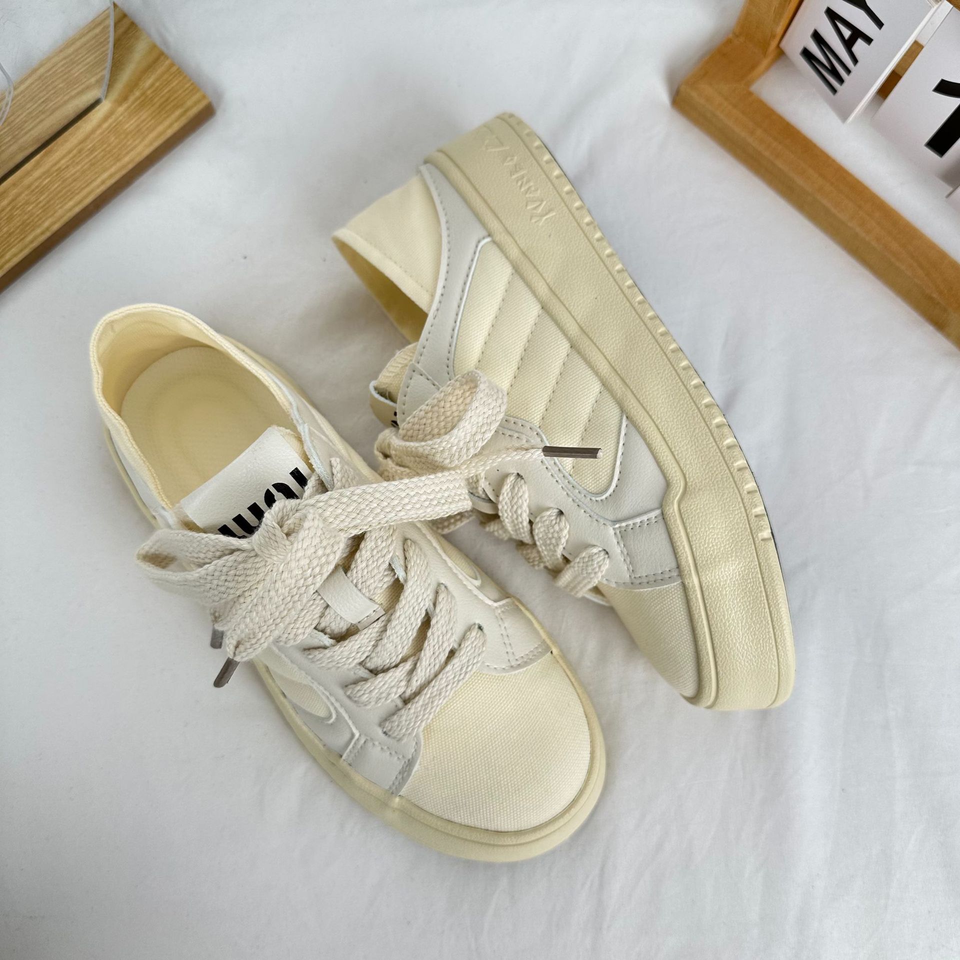 Yuanbo 2024 primavera nuevos estudiantes zapatos de lona de mujer coreana versátil callejera nuevos zapatos de piso plano image 9